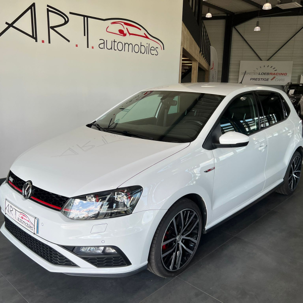 VOLKSWAGEN POLO 1.8 TSI 192 GTI DSG 5P VOLKSWAGEN POLO 1.8 TSI 192 GTI DSG 5P