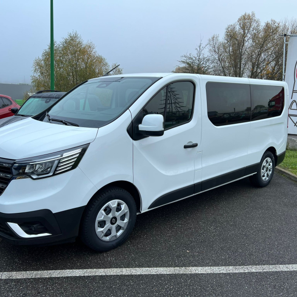 RENAULT TRAFIC COMBI 2.0 DCI 150